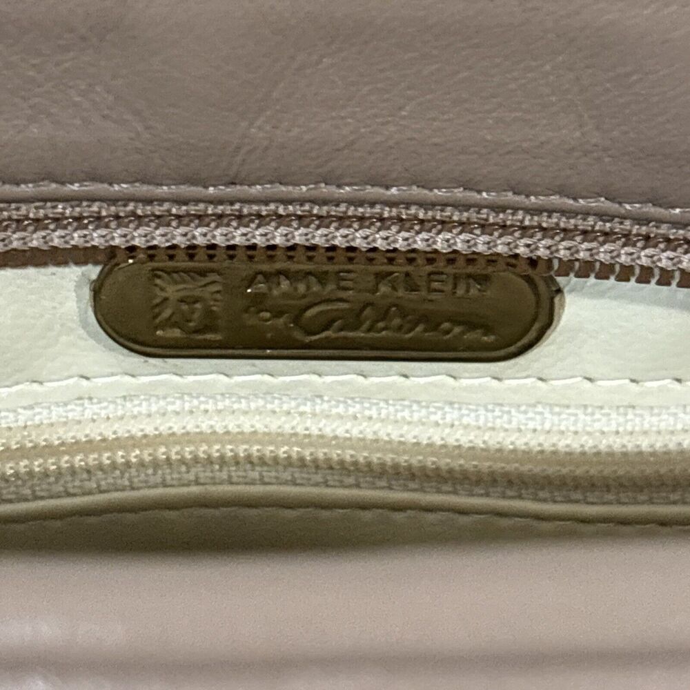 Anne Klein Calderon Shoulder Bag Lion Logo Leather Tan 11x7.5” Zipper Purse - Picture 12 of 16